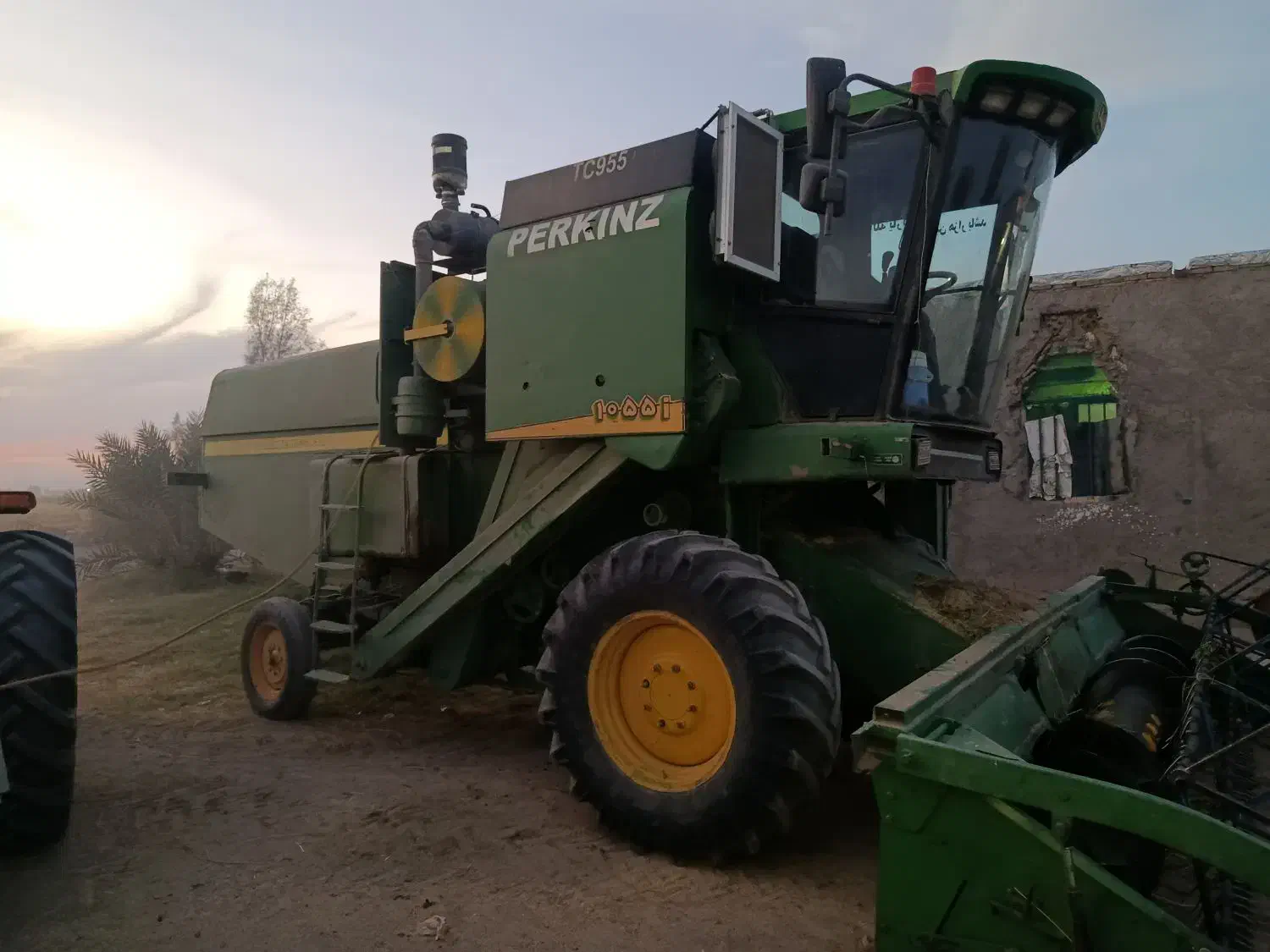 کمباین مدل ۸۱ موتور پرکنز|خودرو سنگین|داراب, |دیوار