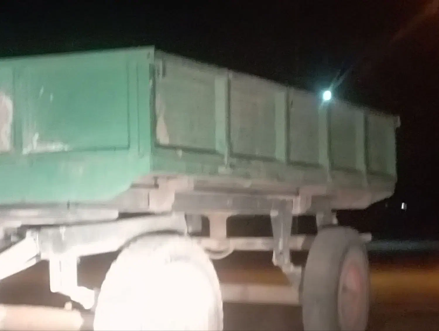 تراکتور بیل عقب نو با تریلی ۴چرخ تراکتور|ماشینآلات صنعتی|سده (خراسان جنوبی), |دیوار