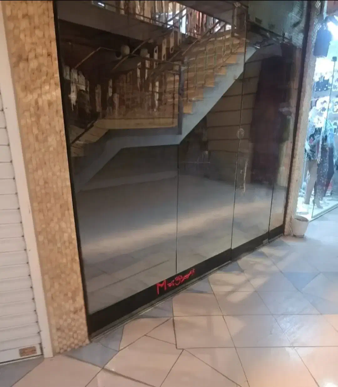 فروش مغازه پاساژ شقایق|فروش مغازه و غرفه|بروجرد, |دیوار