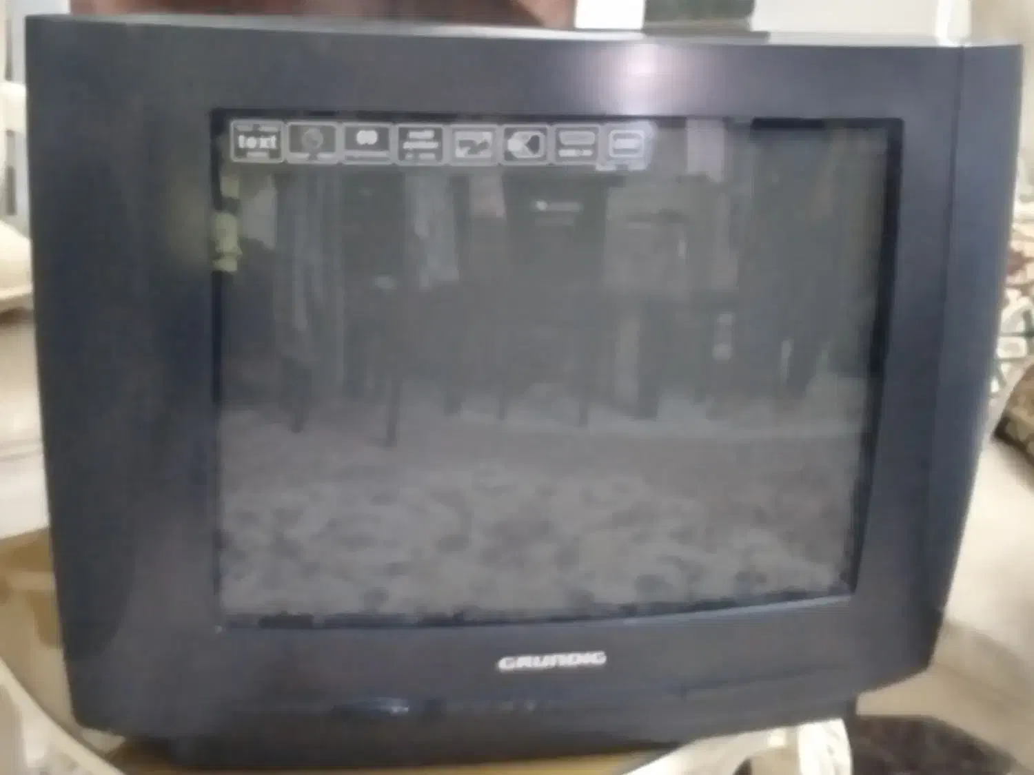 تلویزیون پارس گراندیک قدیمی کاملاسالم۲۱ اینچ|تلویزیون و پروژکتور|تهران, اوقاف|دیوار