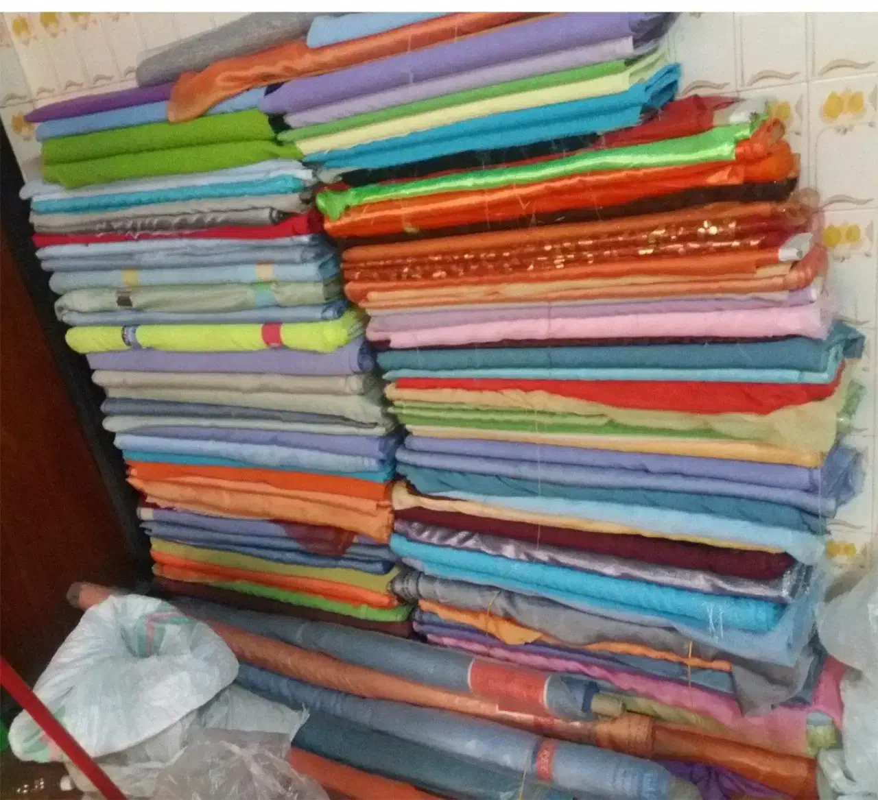 پارچه|لباس|گرگان, |دیوار