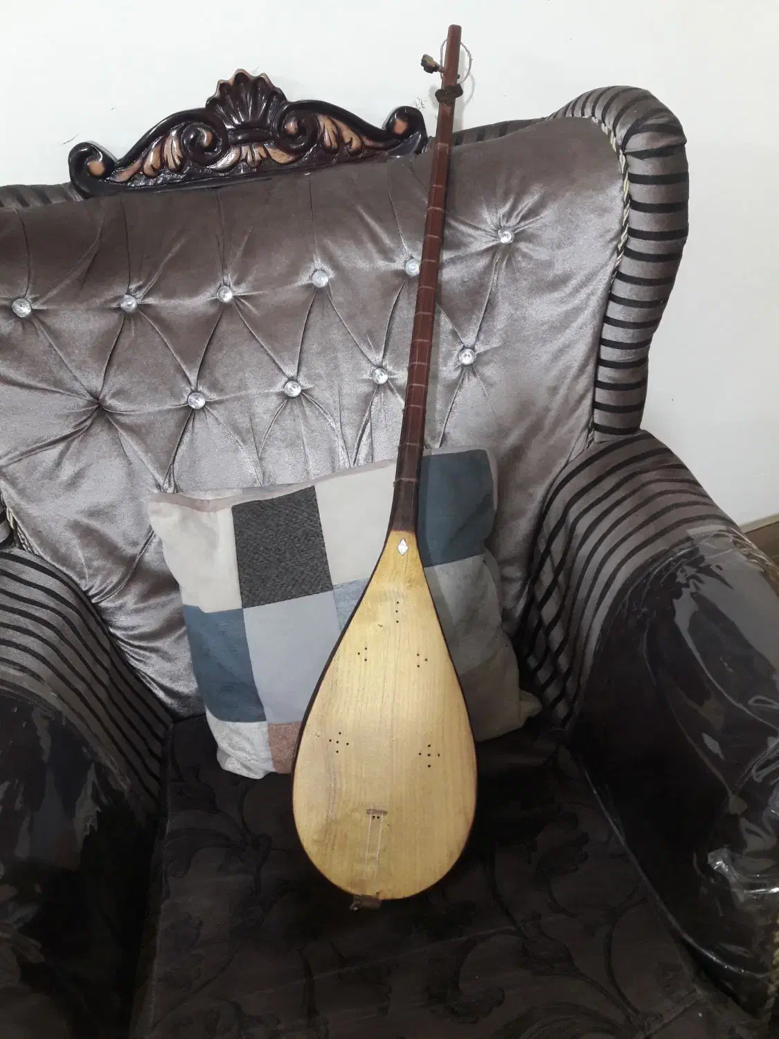 دوتار|سازهای سنتی|اسفراین, |دیوار