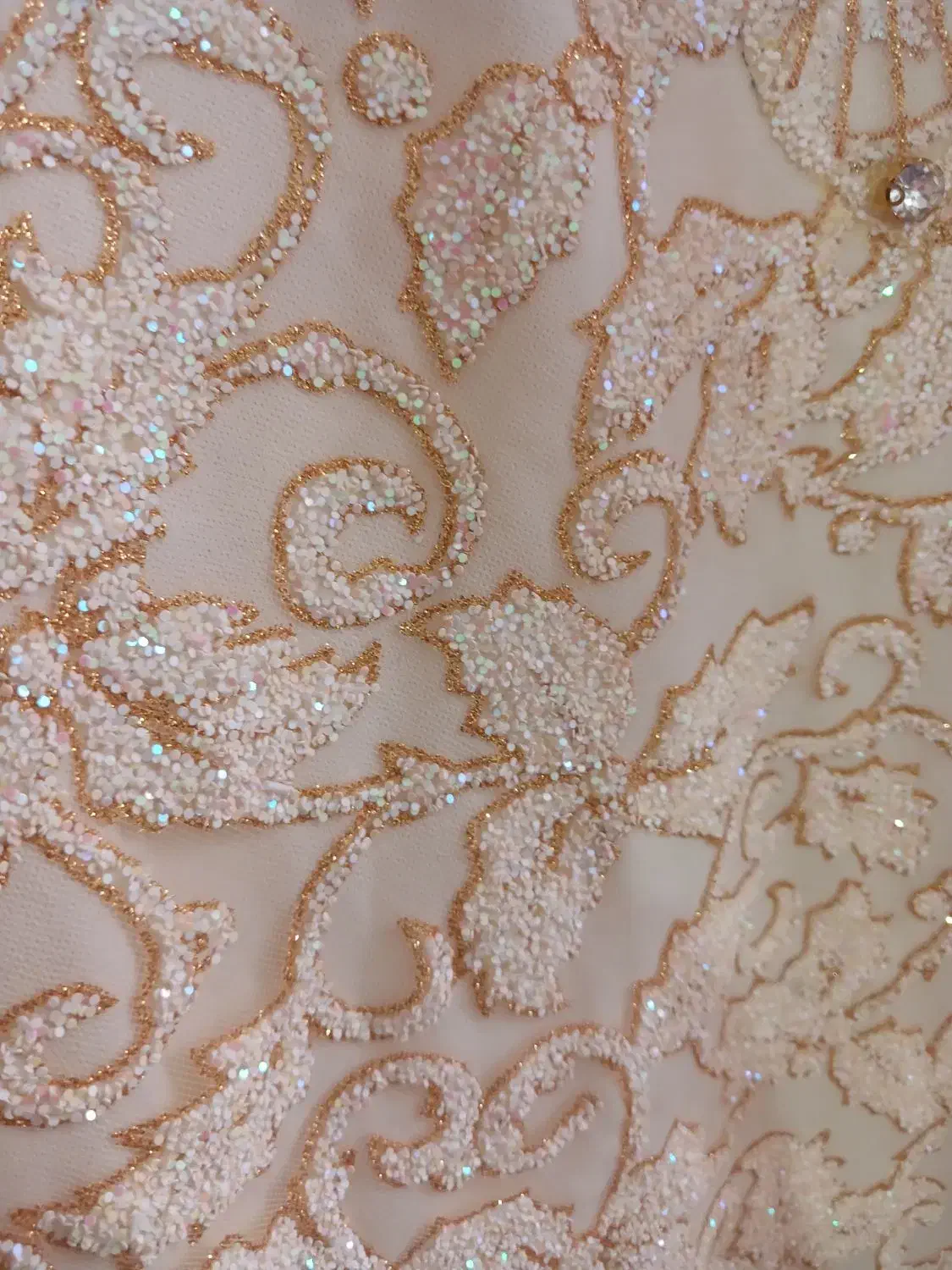 لباس مجلسی|لباس|پرند, فاز ۴|دیوار