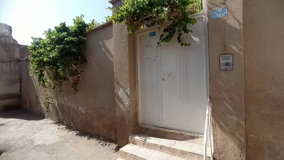 اجاره منزل ویلایی دو طبقه دربست|اجارهٔ خانه و ویلا|قم, لبچال|دیوار