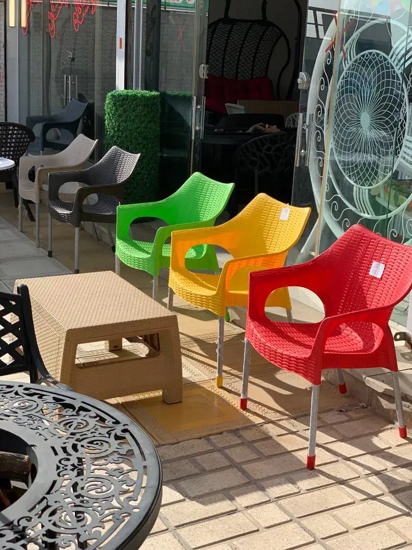 صندلی پایه فلزی کافه ای|میز و صندلی غذاخوری|شیراز, محراب|دیوار