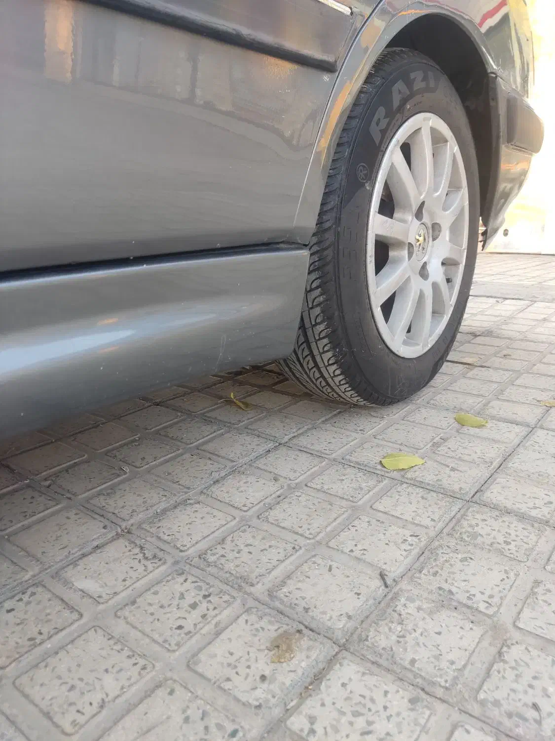 پژو پارس T5 مدل ۹۴ خاکستری کم‌کار|خودرو سواری و وانت|اسلام‌شهر, شهرک واوان|دیوار