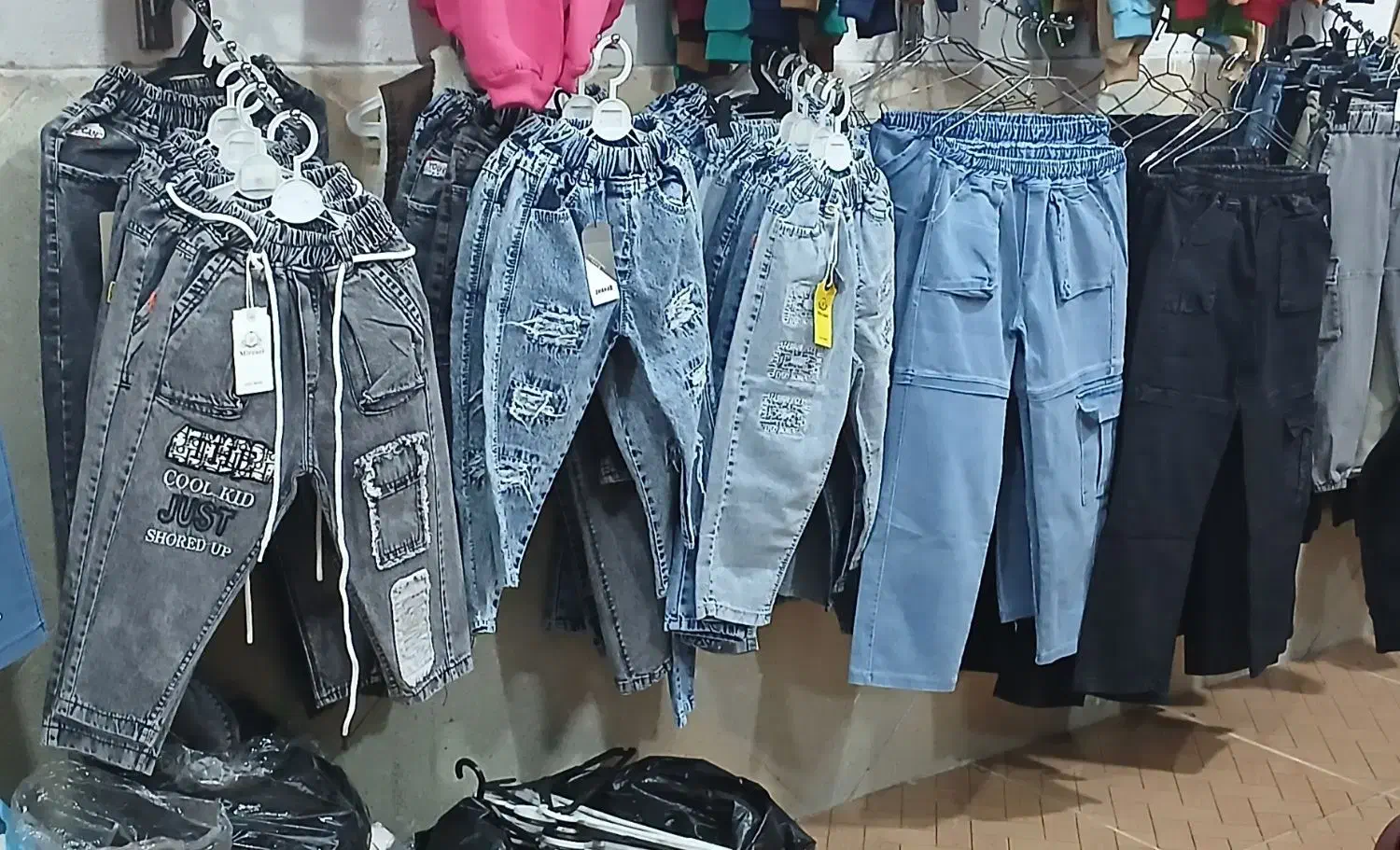 لباس بچگانه|کفش و لباس بچه|گرگان, |دیوار