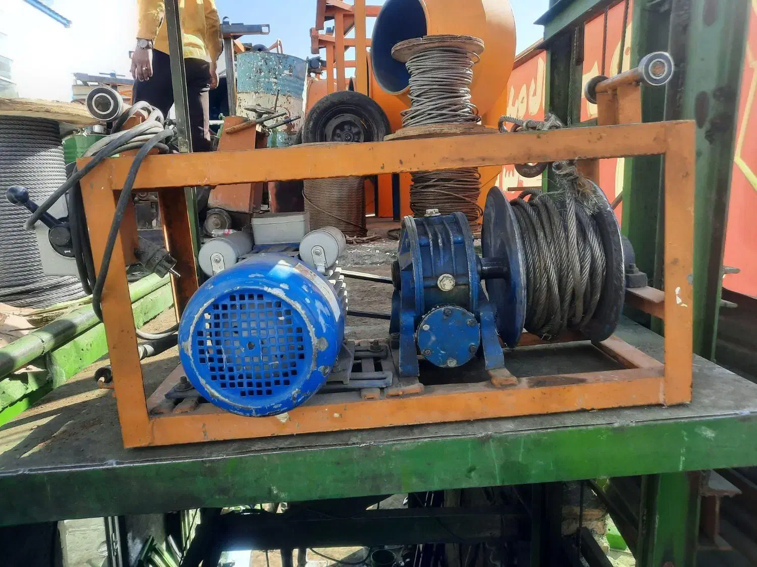 تعمیرات بالابر و گیربکس و تعویض کلید در ساختمان شم|خدمات پیشه و مهارت|شیراز, کوی زهرا|دیوار