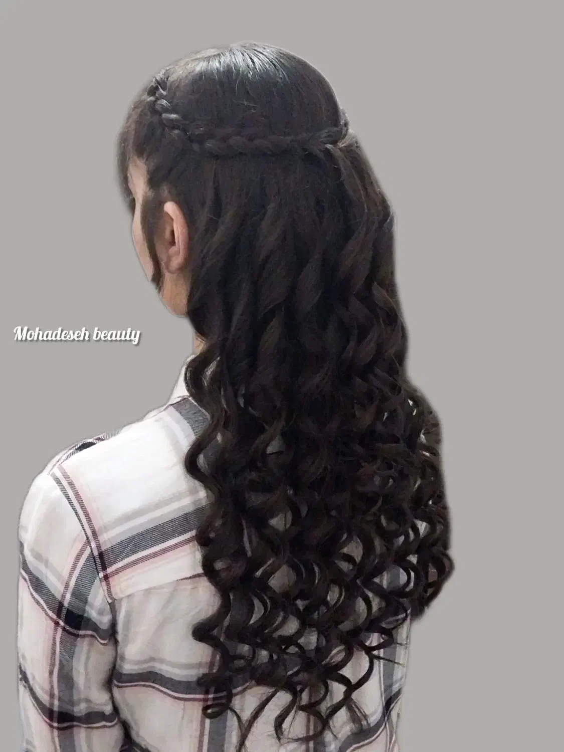 تخفیف واقعی شنیون فقط تا اخر این ماه|خدمات آرایشگری و زیبایی|نجف‌آباد, شهید بهشتی|دیوار