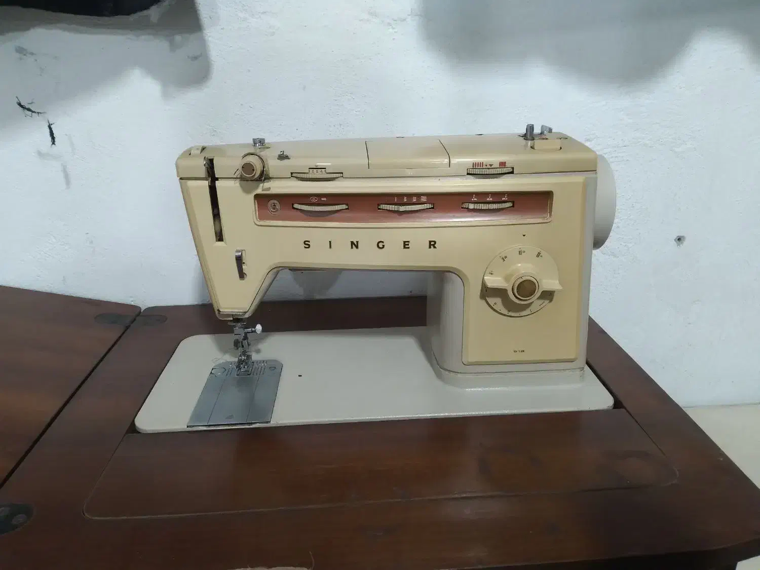 چرخ خانگی|لوازم خیاطی و بافتنی|رشت, جانبازان|دیوار