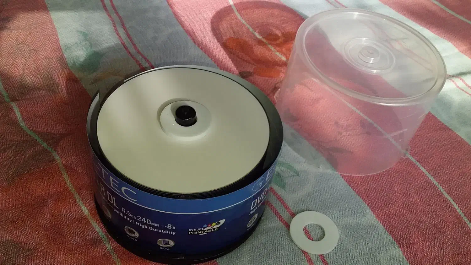 نوار ویدیو و دی وی دی|فیلم و موسیقی|رشت, نیکمرام|دیوار