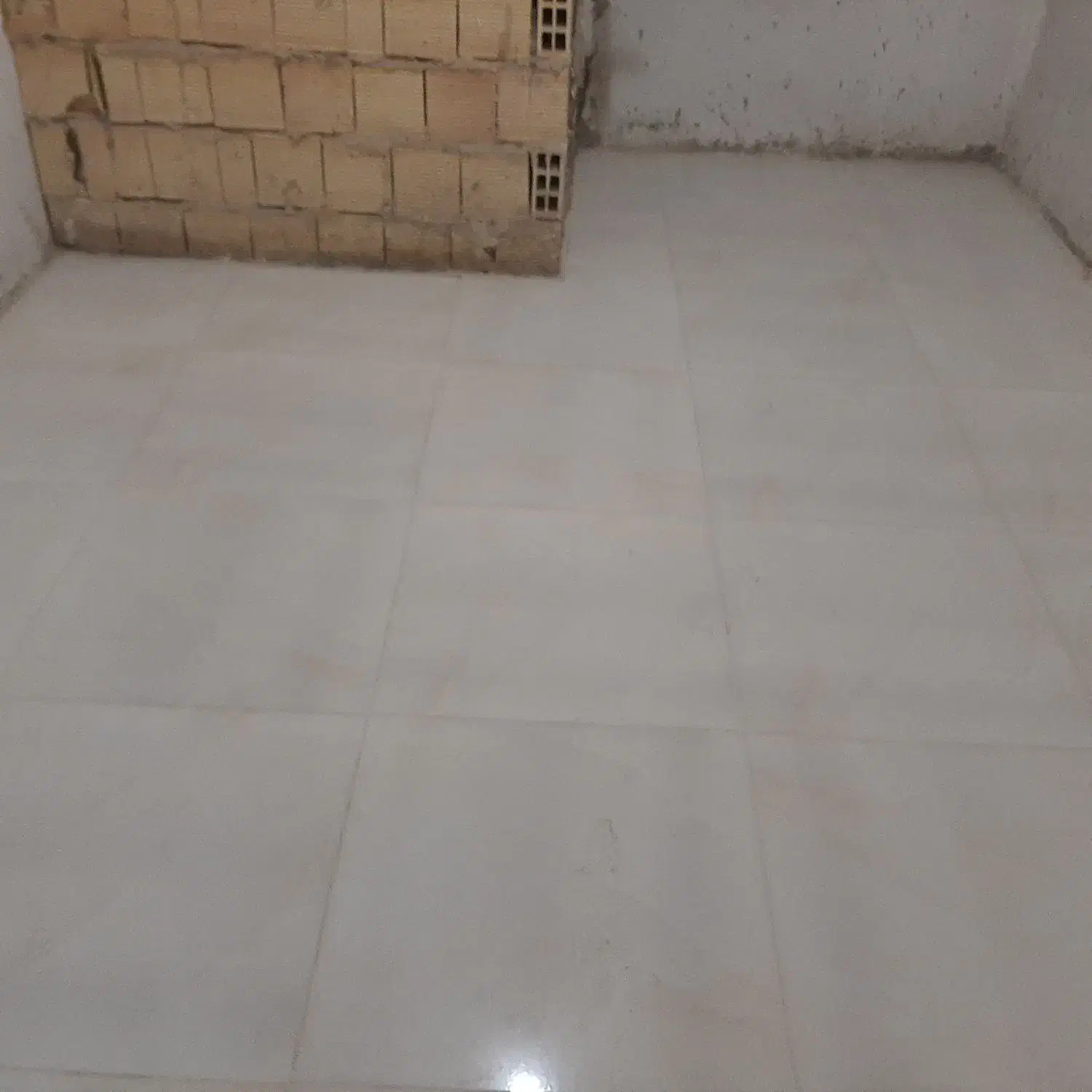 بنای کاشی کار وسرامیک کار رفع نم باقیمت مناسب|خدمات پیشه و مهارت|بهارستان, |دیوار