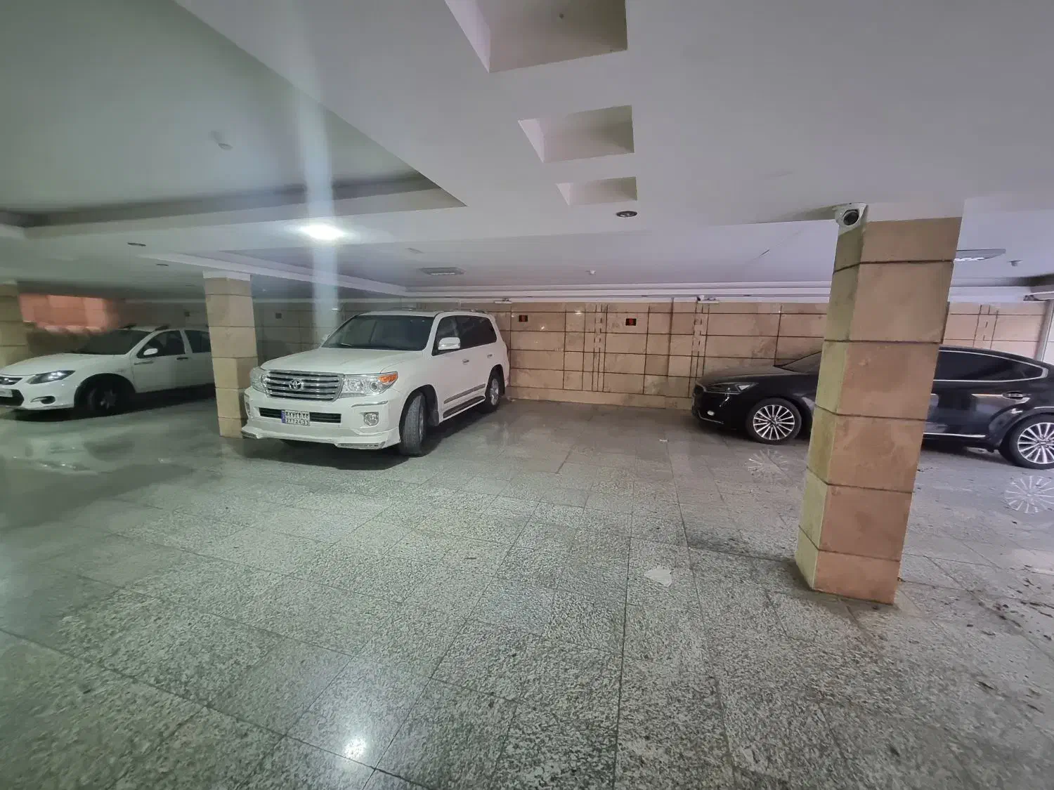 ۳۰۰ متر ۵ طبقه تک واحدی ۲ پارکینگ باکس، غربی|اجارهٔ آپارتمان|اهواز, کیانپارس |دیوار