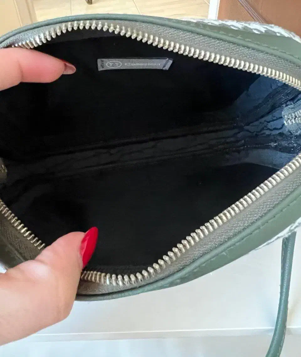 کیف|کیف، کفش، کمربند|هشتگرد, فاز ۱ مهستان|دیوار