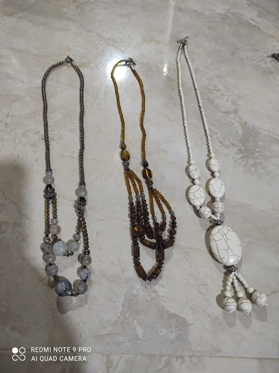 فروش فوری گردنبند آویز رو لباسی جنس سنگ|زیورآلات و اکسسوری|رویان, |دیوار