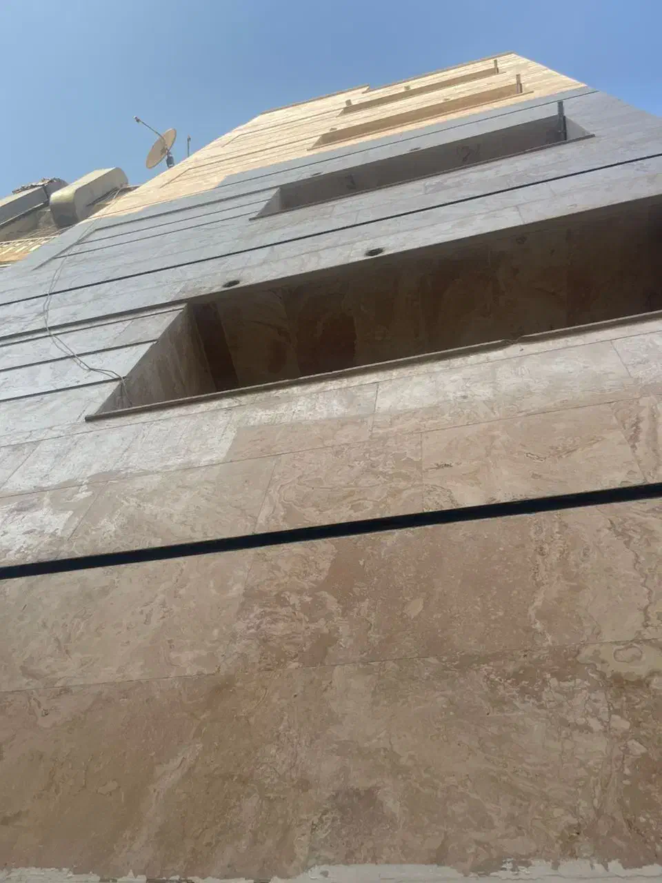 ۴طبقه ۷۲متری نوساز آذربایجان (آزادی)