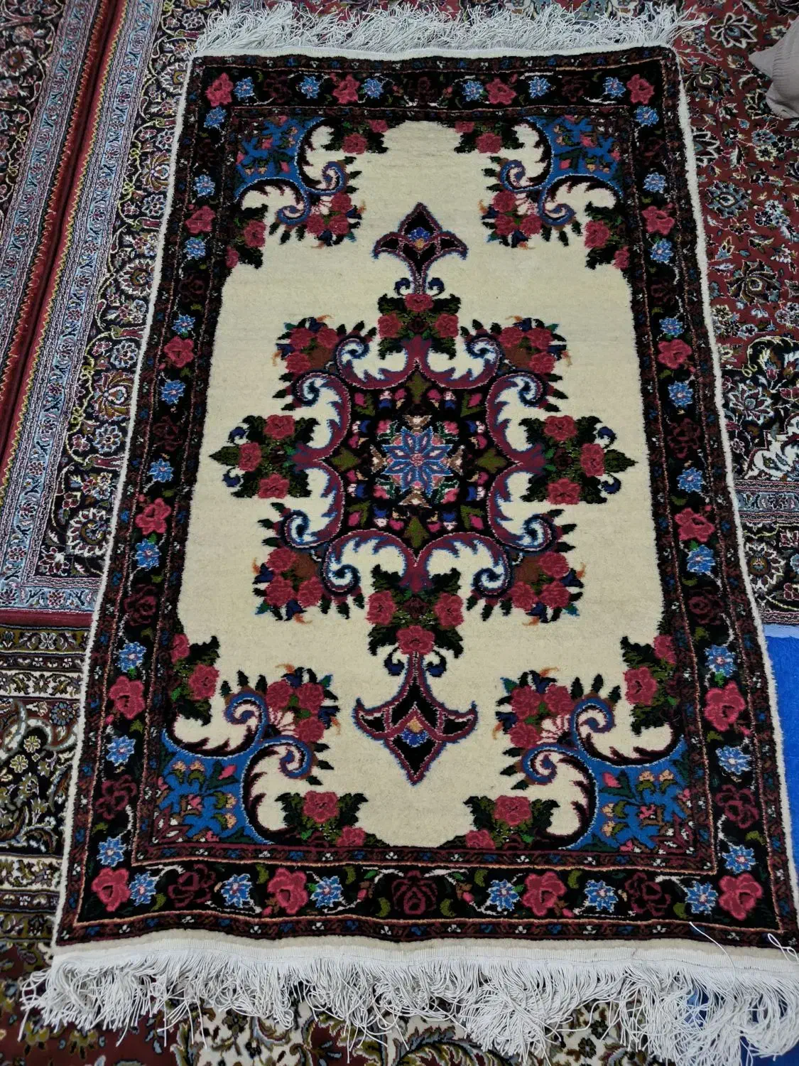 فرش دست بافت|فرش|کرمانشاه, |دیوار