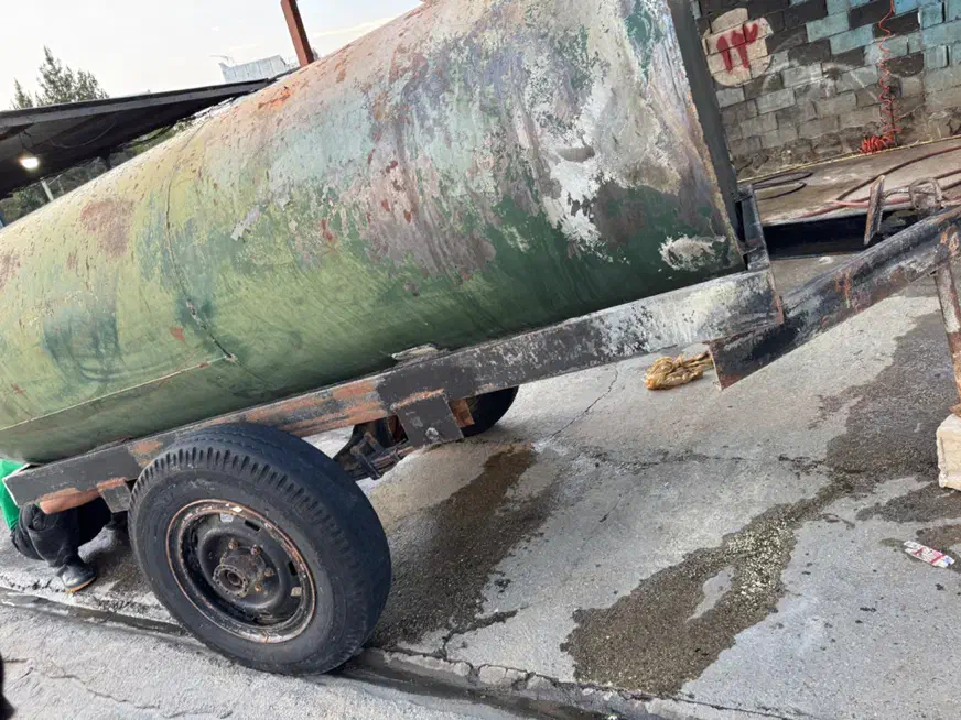 تانکر چرخدار  ورقه ۴ میل|ماشین‌آلات صنعتی|شیراز, اکبر آباد|دیوار