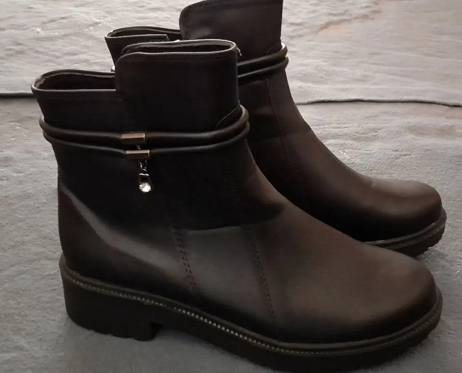 نیم بوت|کیف، کفش، کمربند|یاسوج, |دیوار