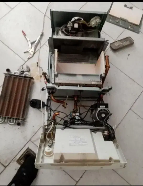 خدمات‌وتعمیرات پکیج،رادیاتور،آبگرمکن،بخاری،شیرآلات|خدمات پیشه و مهارت|تاکستان, |دیوار