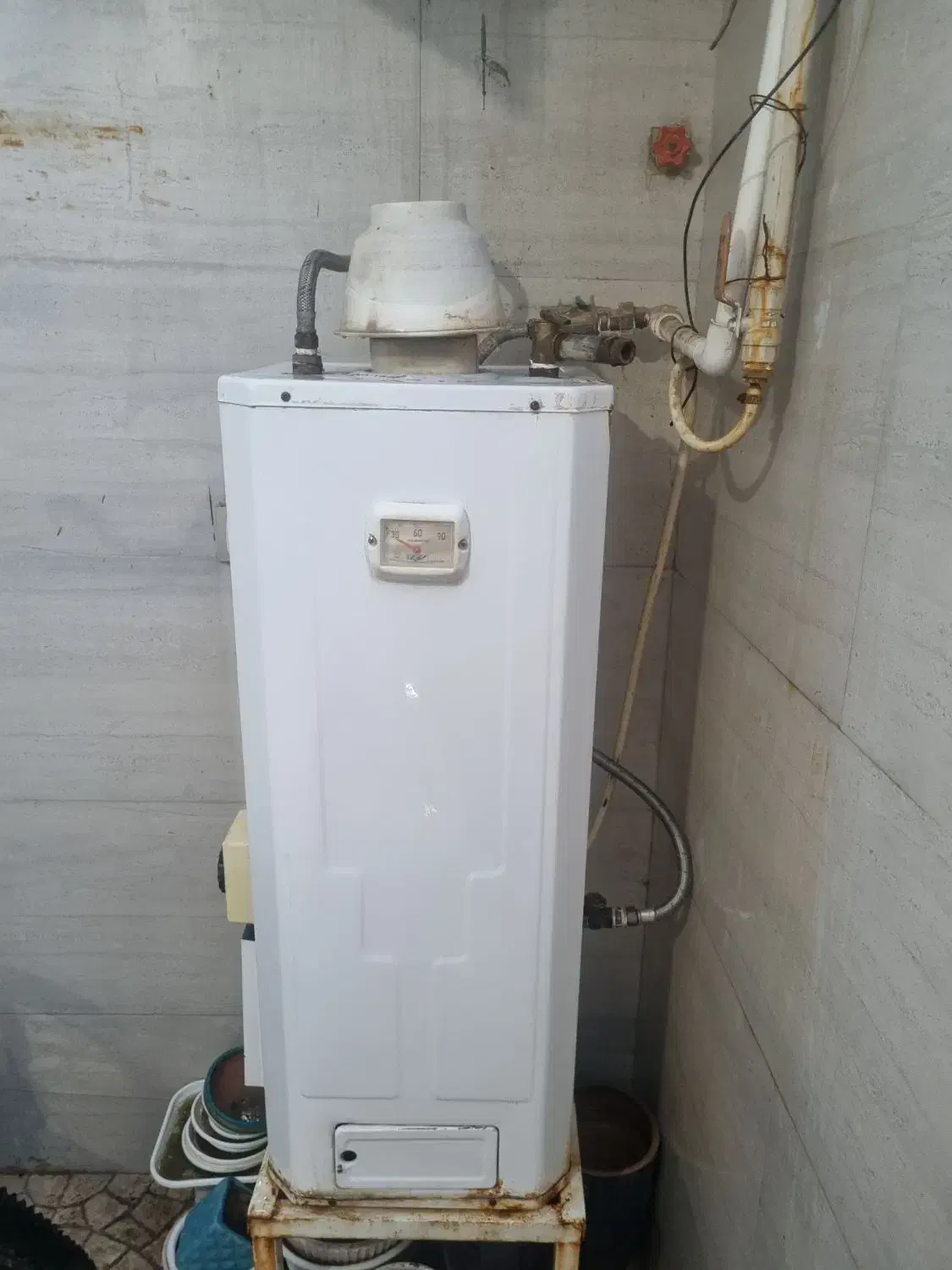 ابگرمکن گازی ۶۰ لیتری|آبگرمکن، پکیج، شوفاژ|چمران, |دیوار