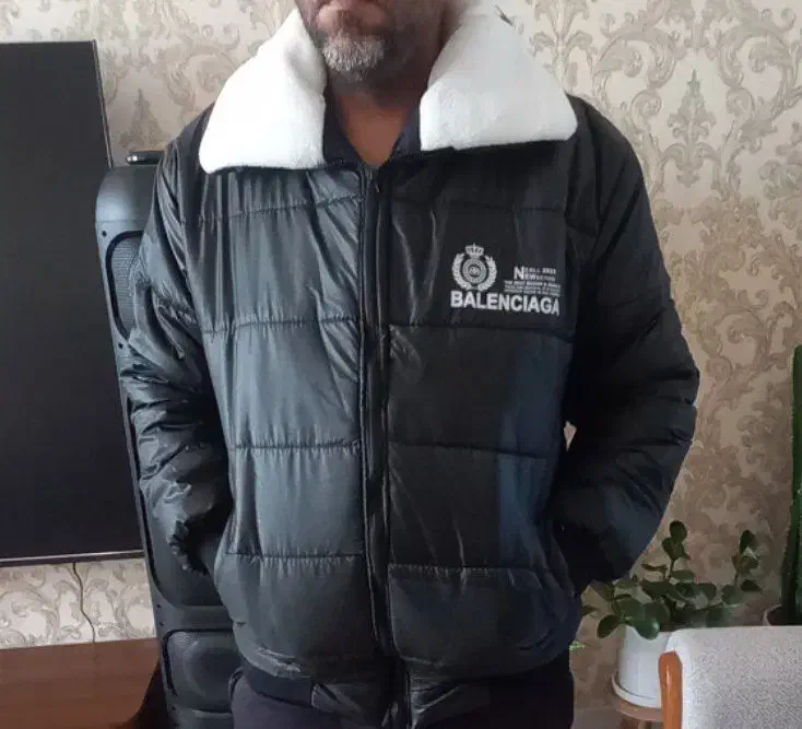 انواع پافر و کاپشن انباری با قیمت پارسال|لباس|شاهرود, |دیوار