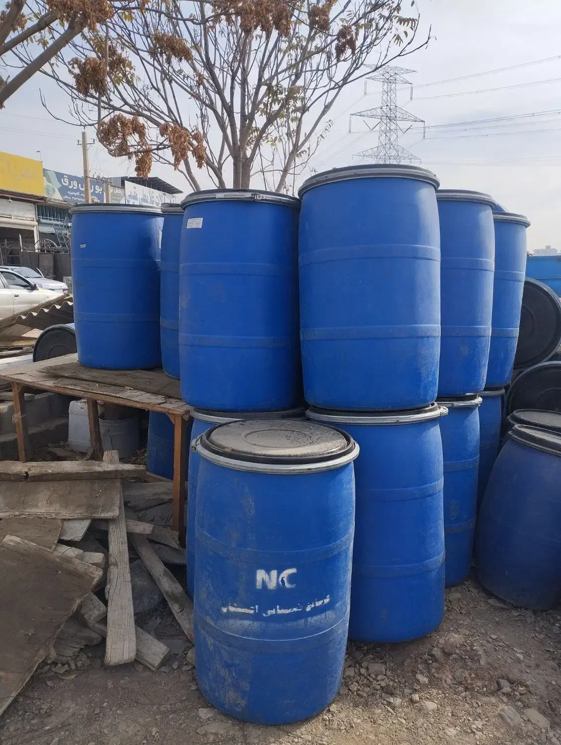 بشکه پلاستیکی و آهنی|مصالح و تجهیزات ساختمان|نظرآباد, شهرک آزادگان|دیوار