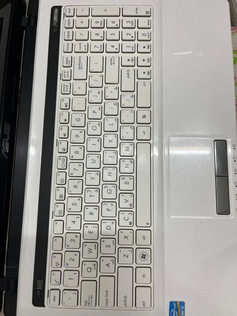 لپتاپ ASUS سفید و بسیار تمیز|رایانه همراه|زاهدان, |دیوار