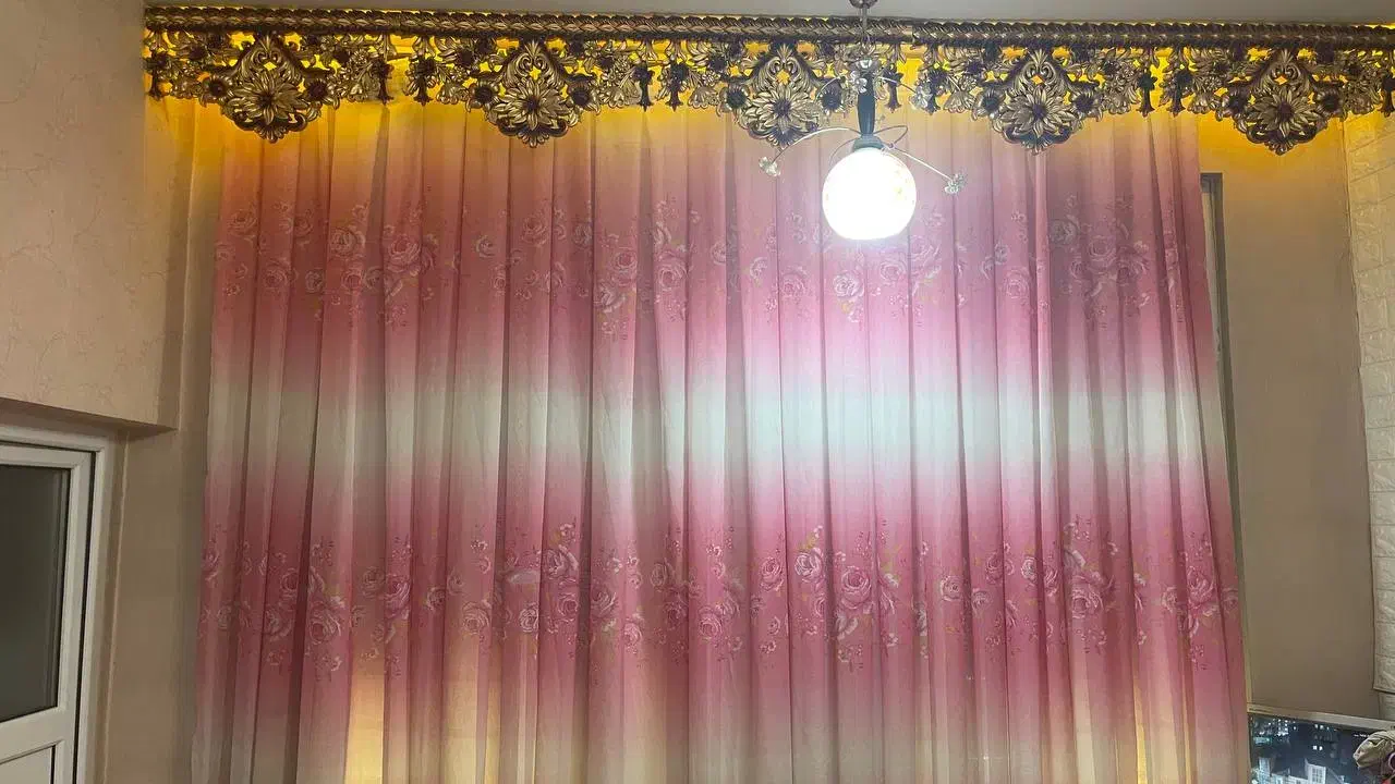 پرده با کتیبه و لامپ و زیر پرده|پرده، رانر، رومیزی|شهریار, شهریار|دیوار