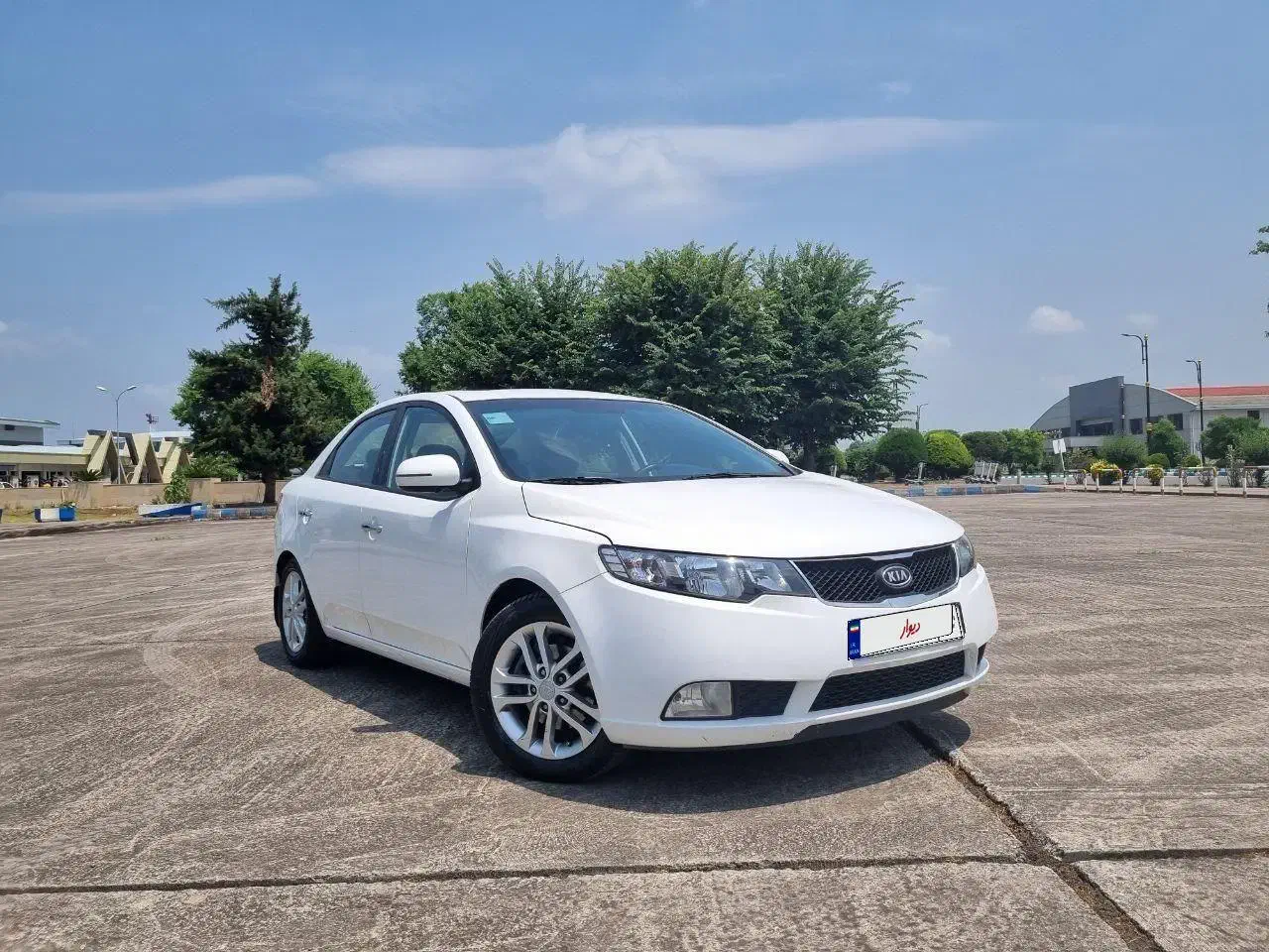 اجاره ماشین/رنت خودرو/اجاره خودرو سراتو|خودرو اجاره‌ای|رشت, گلسار|دیوار