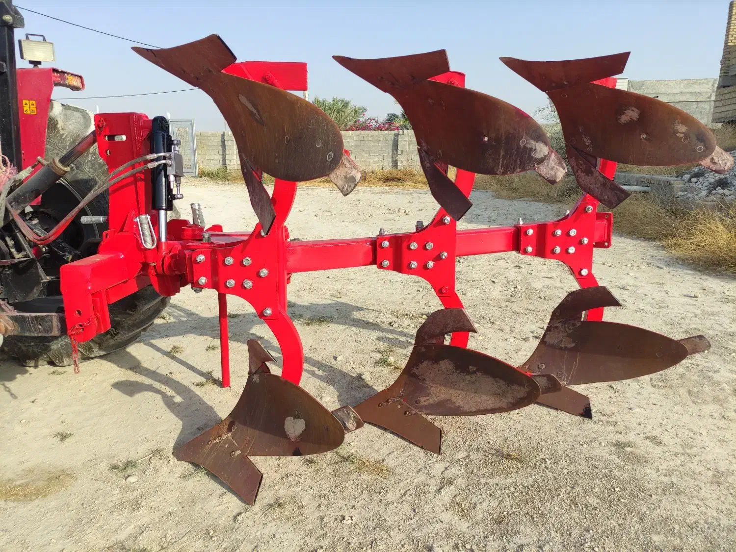 گاواهن برگردان دار دوطرفه سه خیش الپیرترکیه|ماشینآلات صنعتی|جره و بالاده, |دیوار