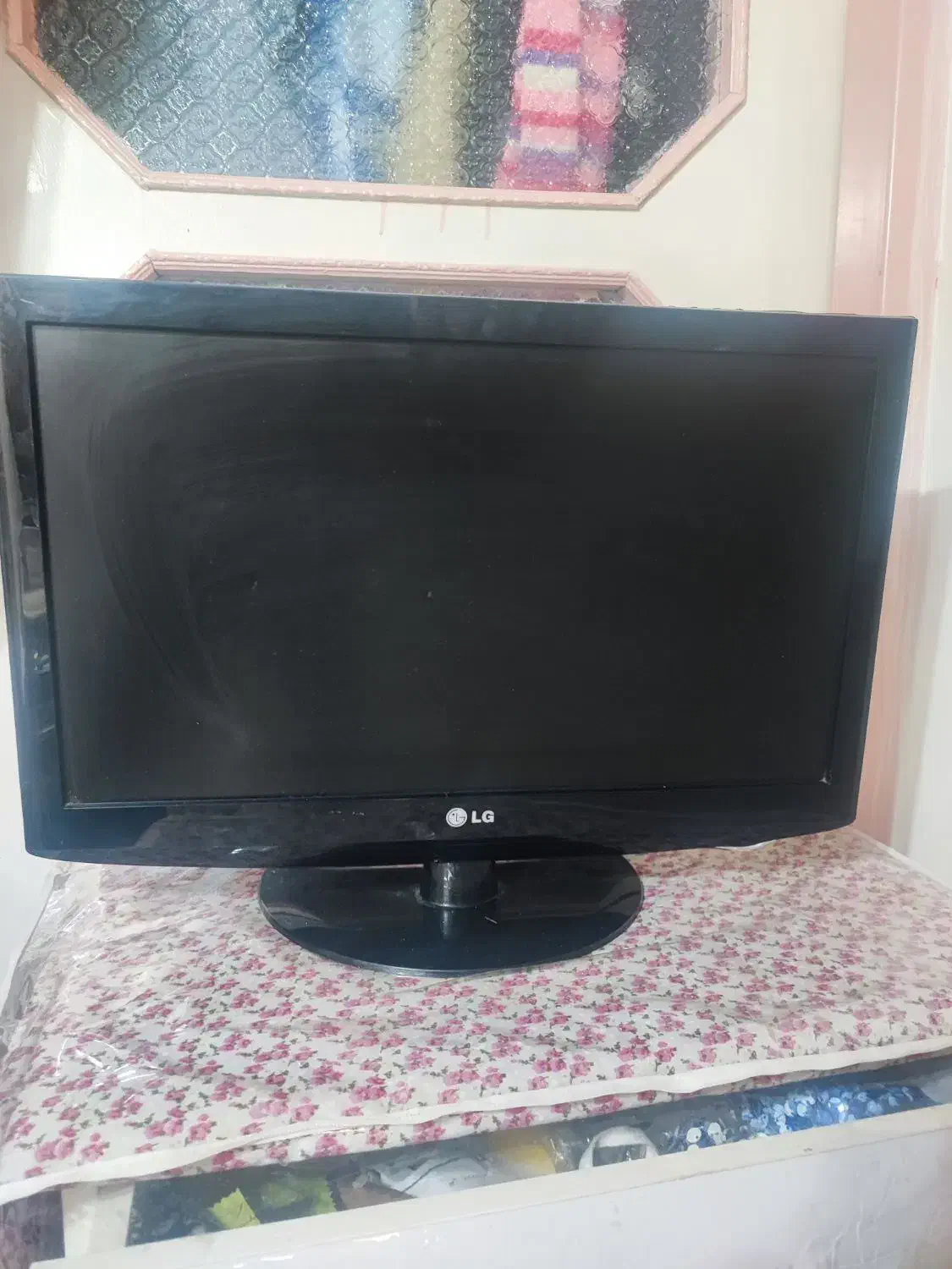 ال سی دی ۲۲ اینچ ال جی کره ای اصل|تلویزیون و پروژکتور|همدان, |دیوار