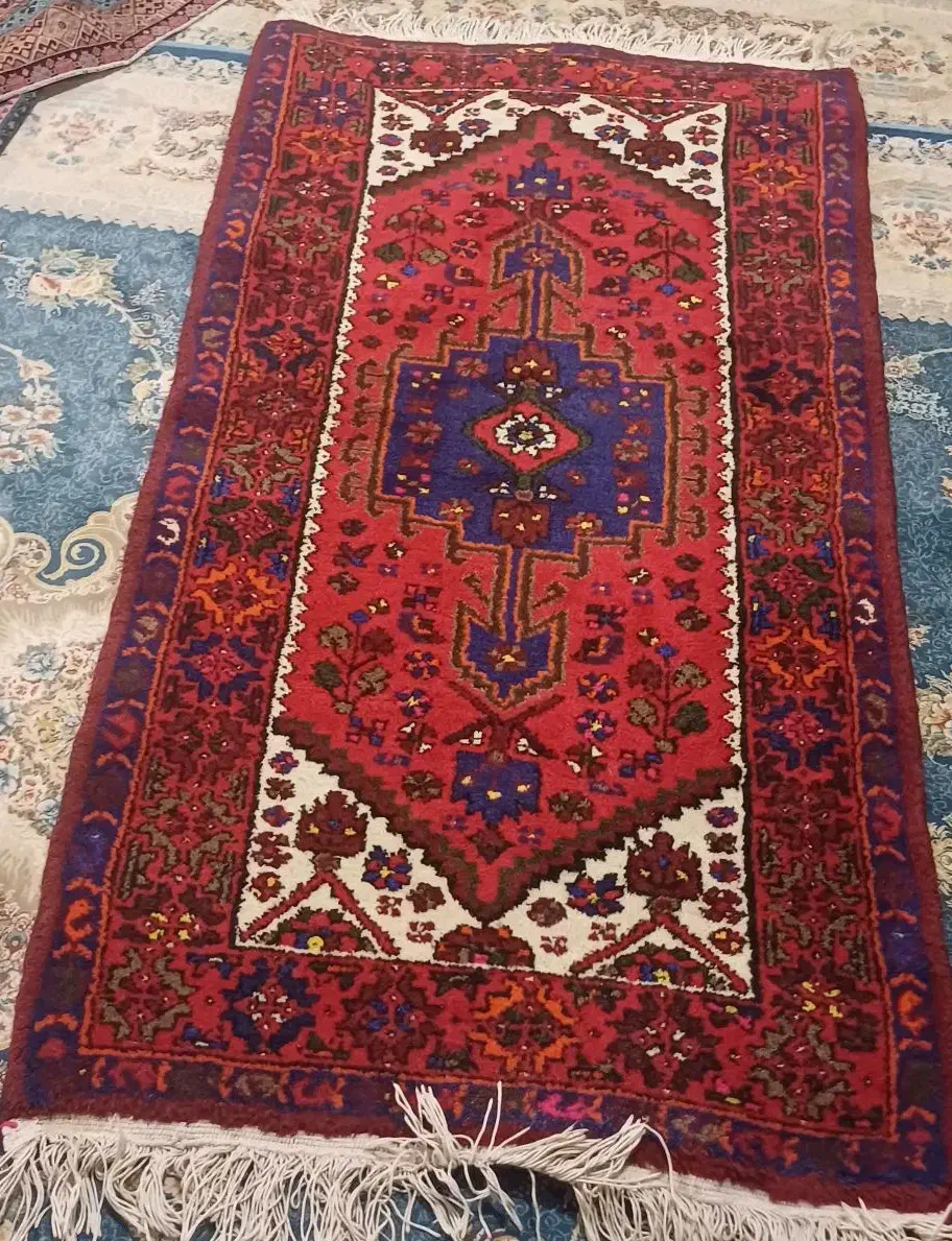 یک جفت فرش دستباف|فرش|اقبالیه, |دیوار