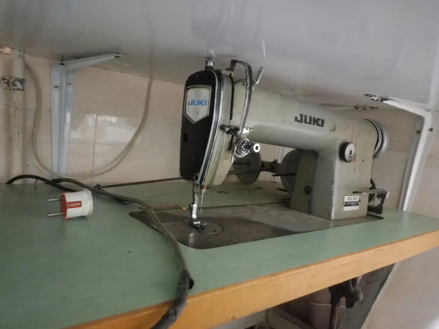 چرخ خیاطی زخیم دوز|لوازم خیاطی و بافتنی|مشهد, مقدم|دیوار