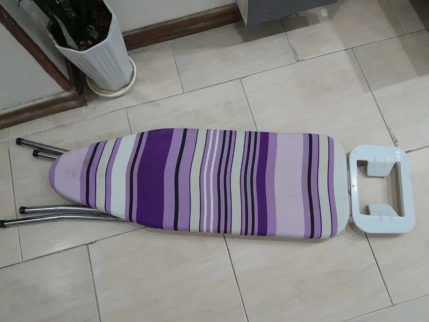 میز اتوی کاملا نو و تمیز|اتو و لوازم اتو|شاهین‌شهر, فدک|دیوار