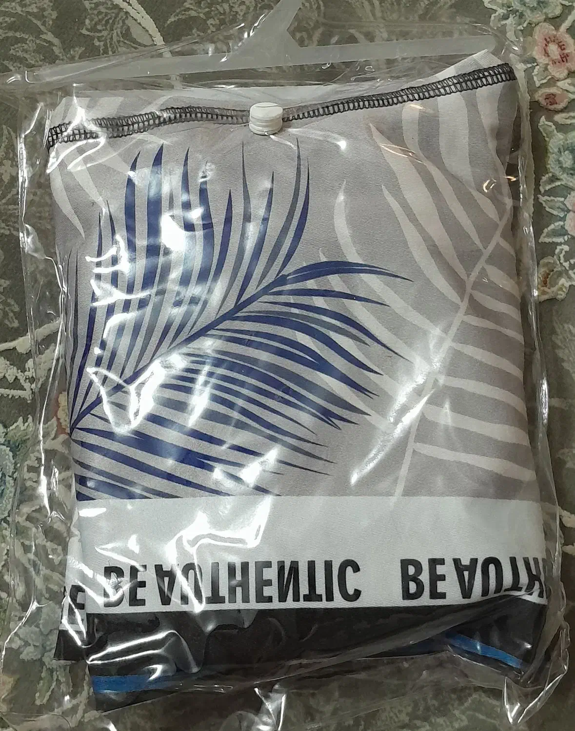 لگ باشگاهی|لباس|قم, هنرستان|دیوار