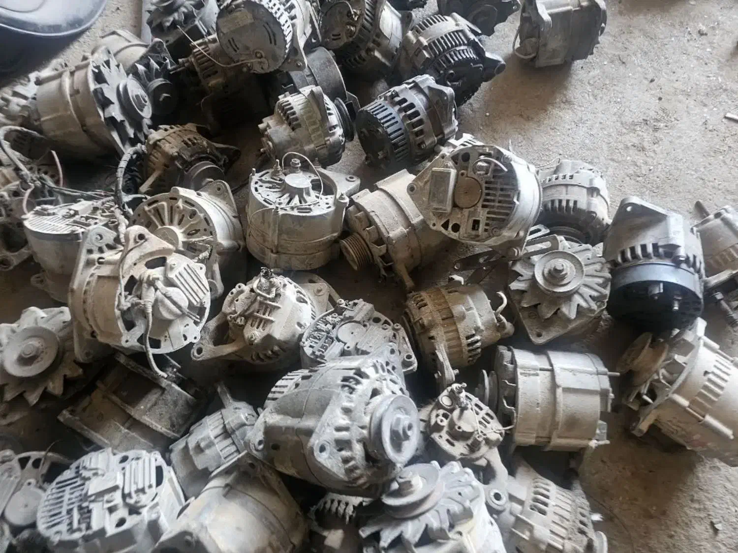 فروش لوازم برقی ، دینام ، استارت و باطری استوک|قطعات یدکی و لوازم جانبی|قم, قلعه صدری|دیوار