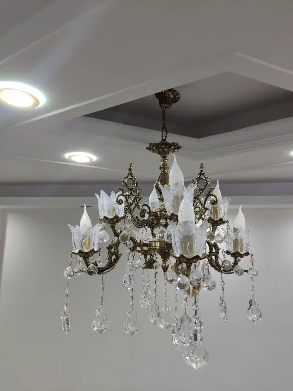 لوستر برنجی هشت شاخه|لوستر و چراغ آویز|پاکدشت, شهرک انقلاب|دیوار