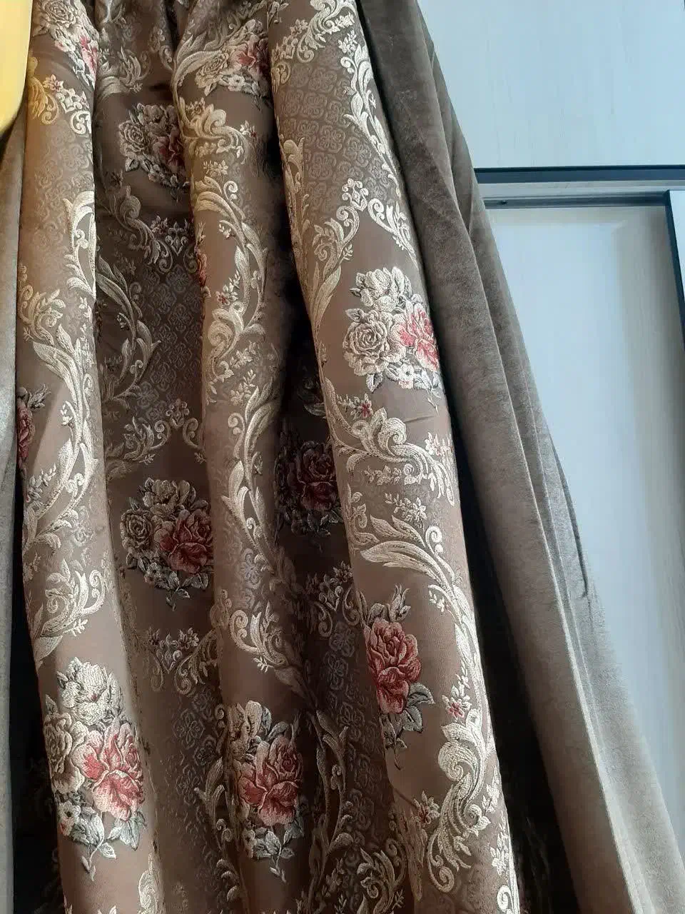 پرده پذیرایی در حدنو|پرده، رانر، رومیزی|ری, سیزده آبان|دیوار