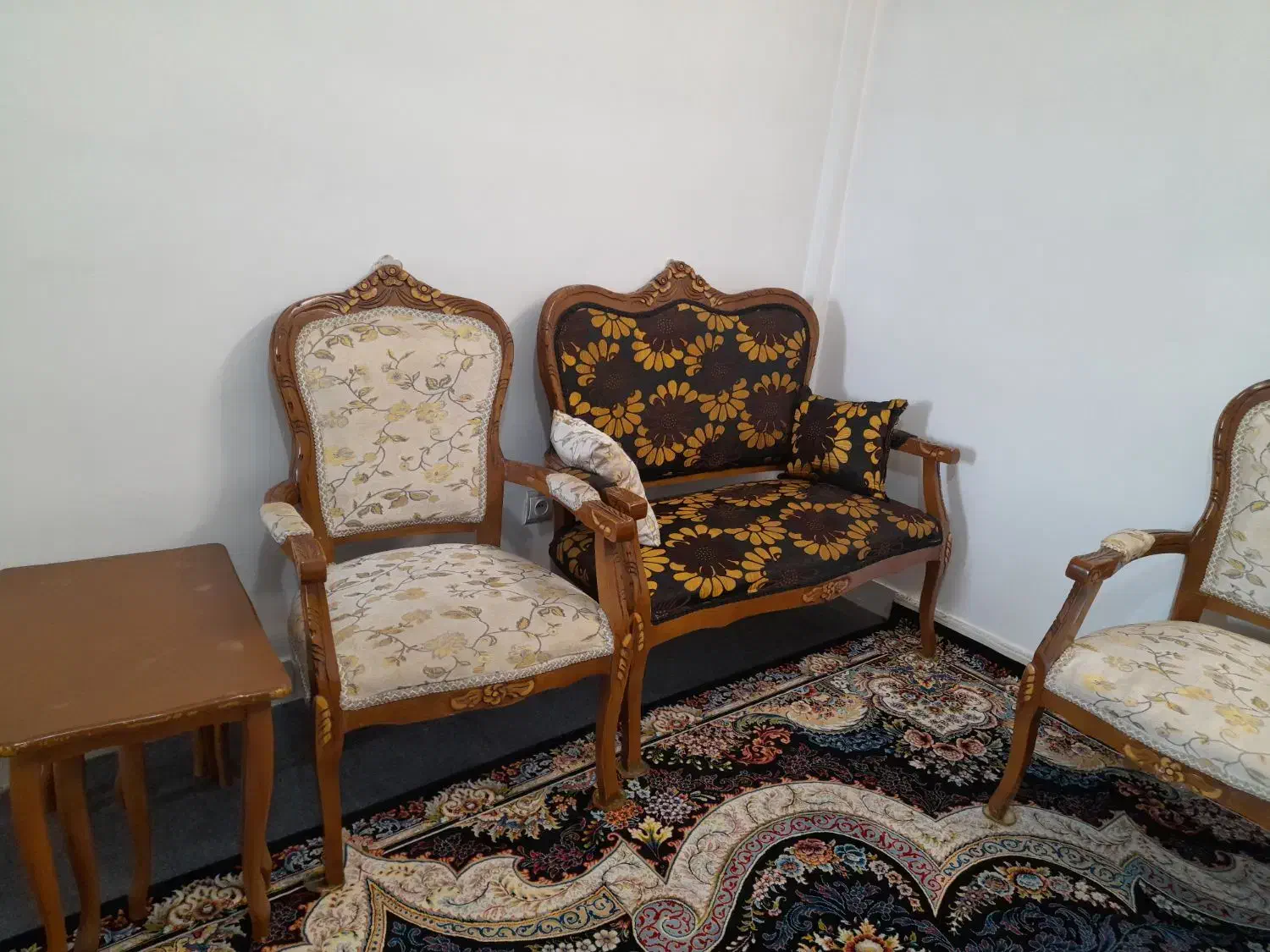 مبل ۷نفره تازه روکش شده|مبلمان خانگی و میز عسلی|ری, شهرک نظامی|دیوار