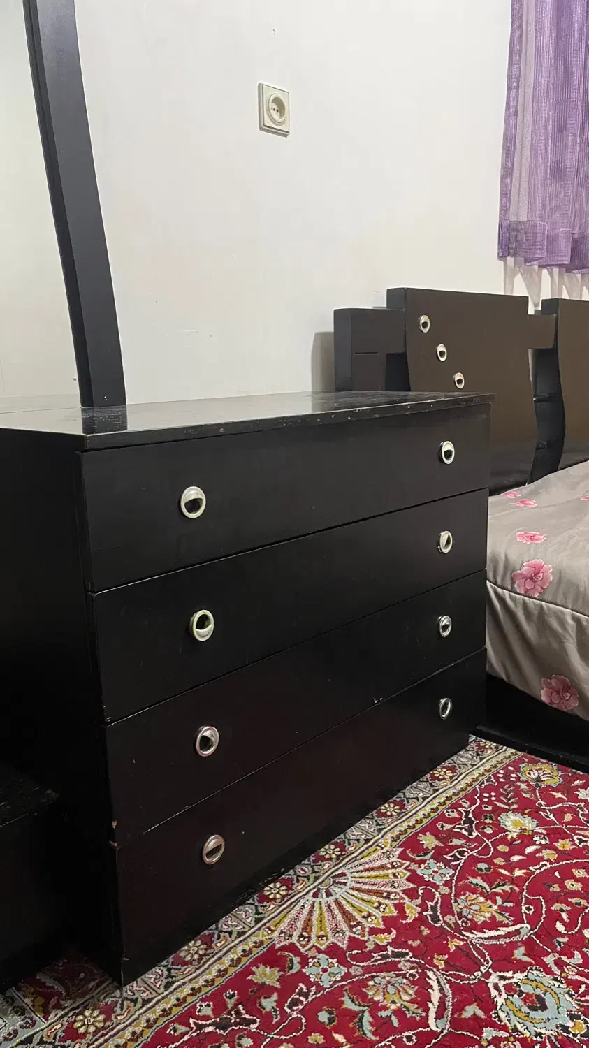 تخت کمد دراور آیینه|تخت و سرویس خواب|گرمسار, |دیوار