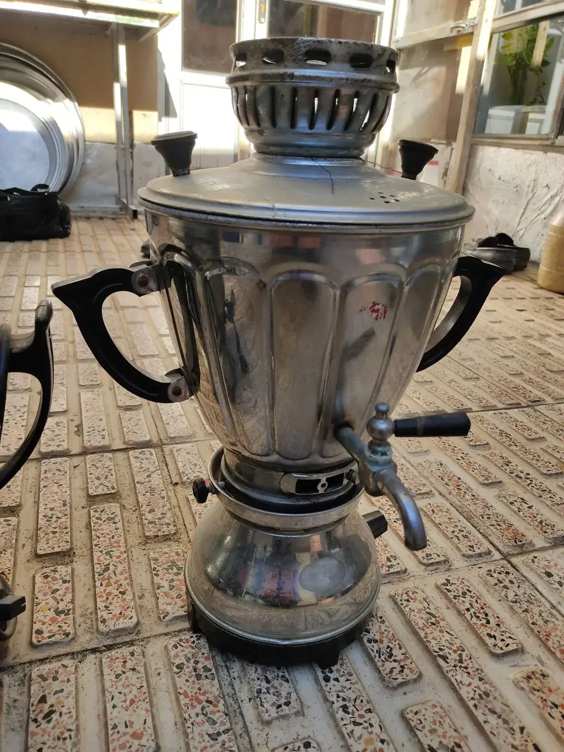 سماوربرقی‌آپولون‌برقی‌وسماورگازی کوچک‌سالم|سماور، چای‌ساز، قهوه‌ساز|مرند, |دیوار