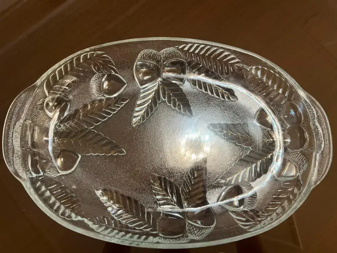 دیس شیشه ای قدیمی|کلکسیون اشیاء عتیقه|رشت, صفاری|دیوار