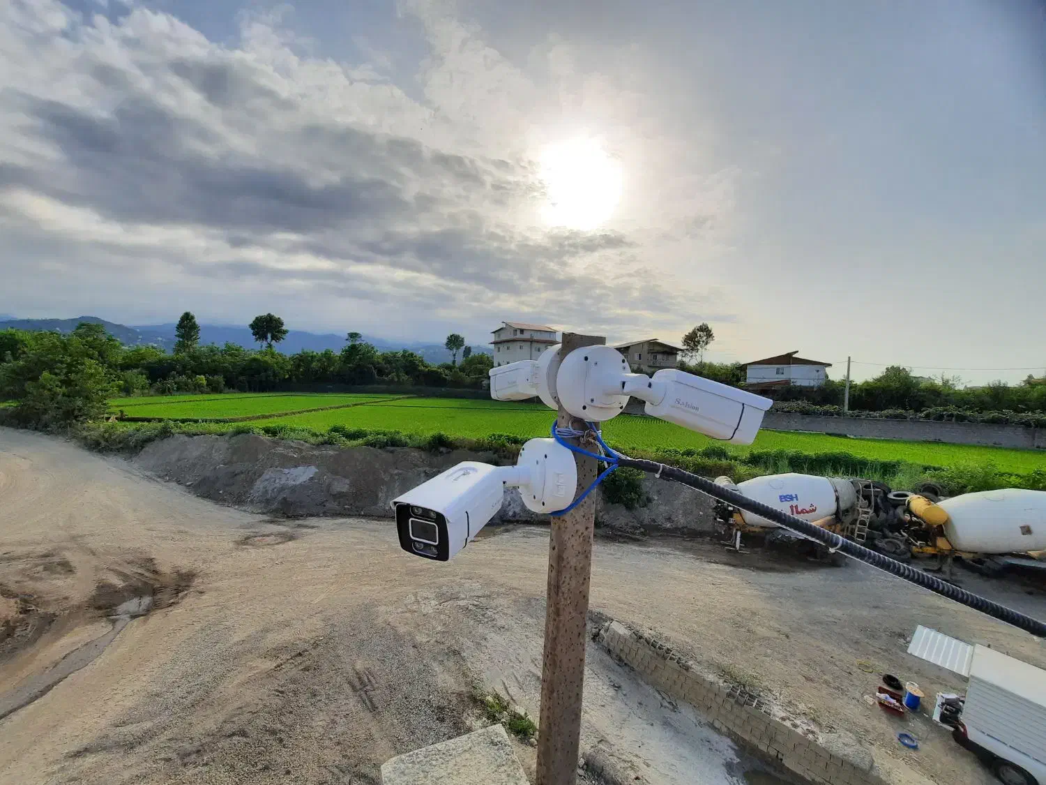 نصب سیستم‌های حفاظتی و امنیتی|خدمات پیشه و مهارت|رشت, کوی جام جم|دیوار