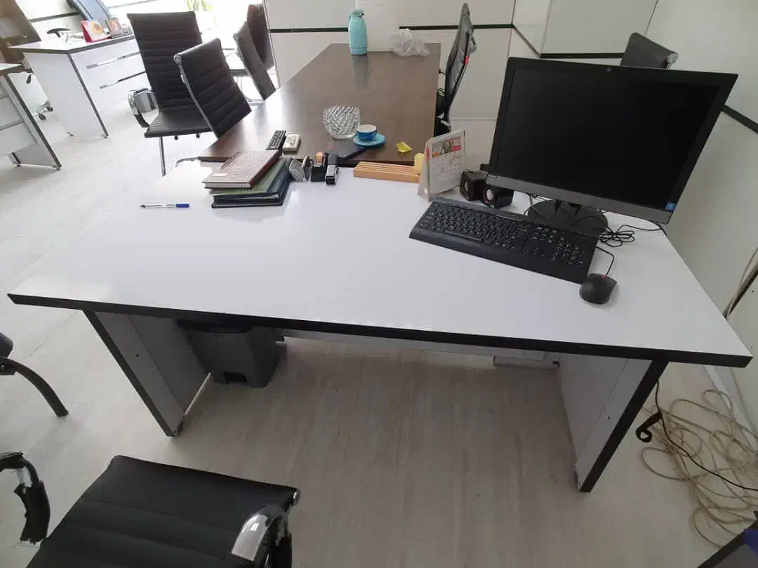 میز اداری سفید|مبلمان اداری|شیراز, ملاصدرا|دیوار