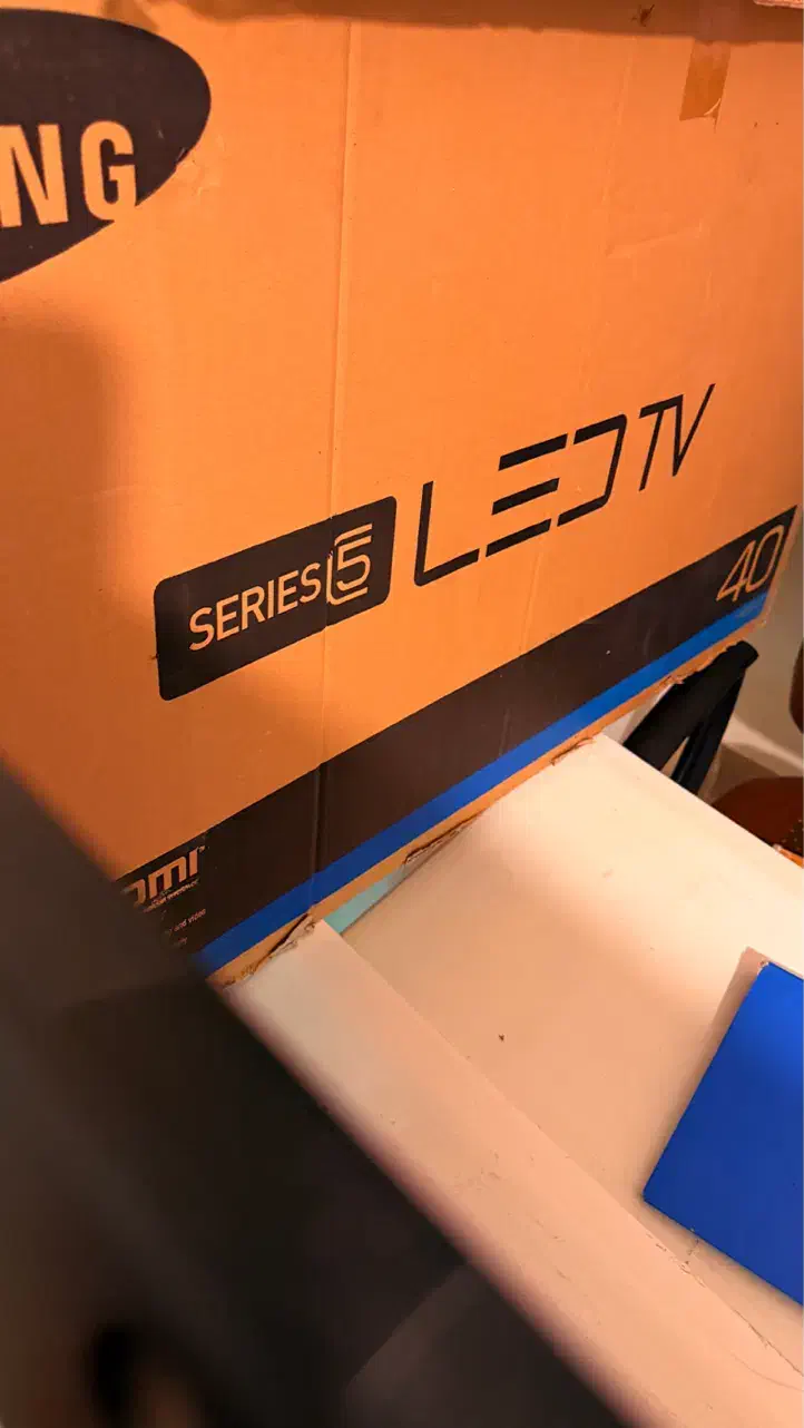 ال ای دی ۴۰ اینچ سامسونگ سری۵|تلویزیون و پروژکتور|قزوین, |دیوار