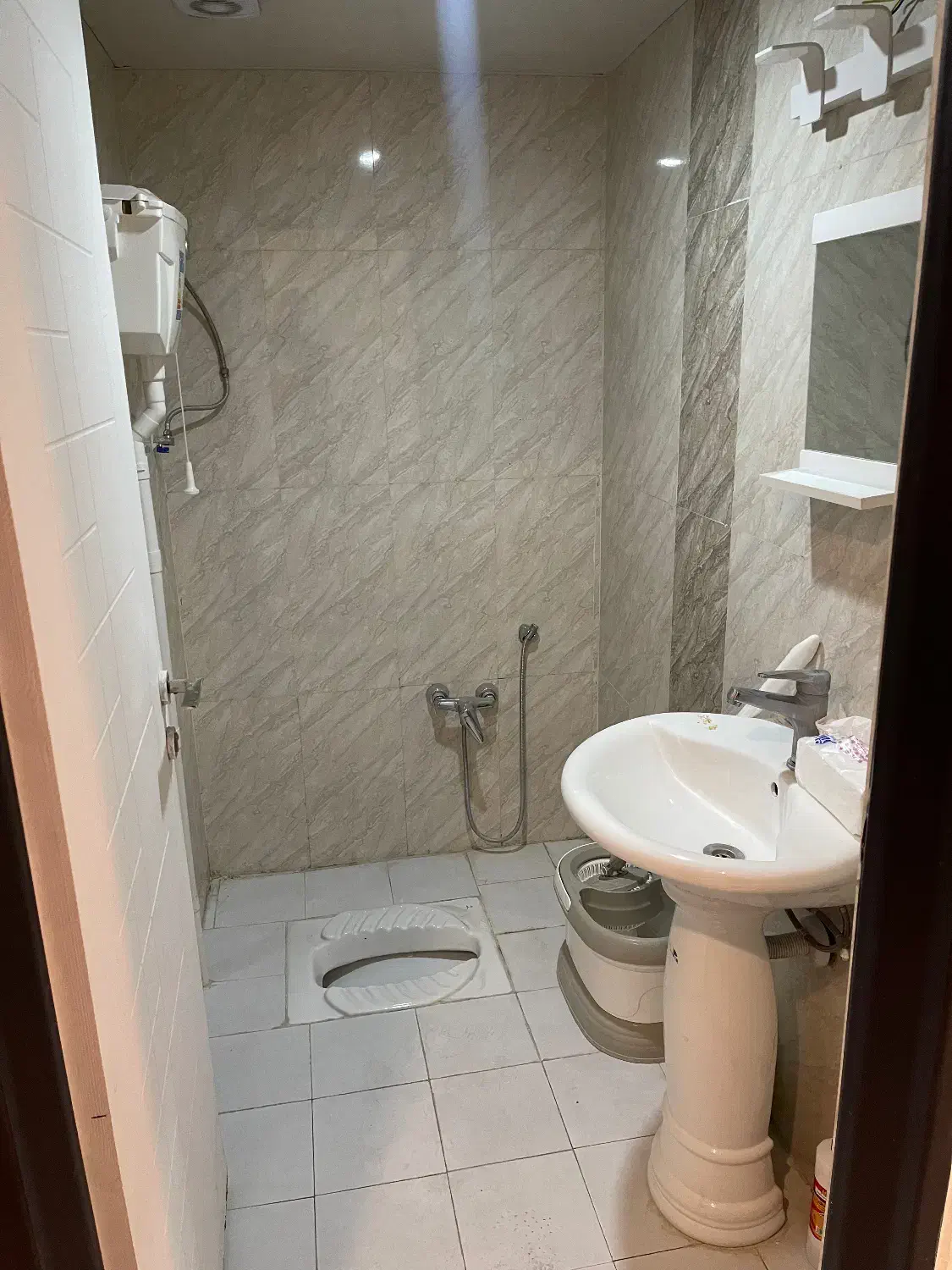 برج رهن کامل ۶۰ متری رو به آفتاب