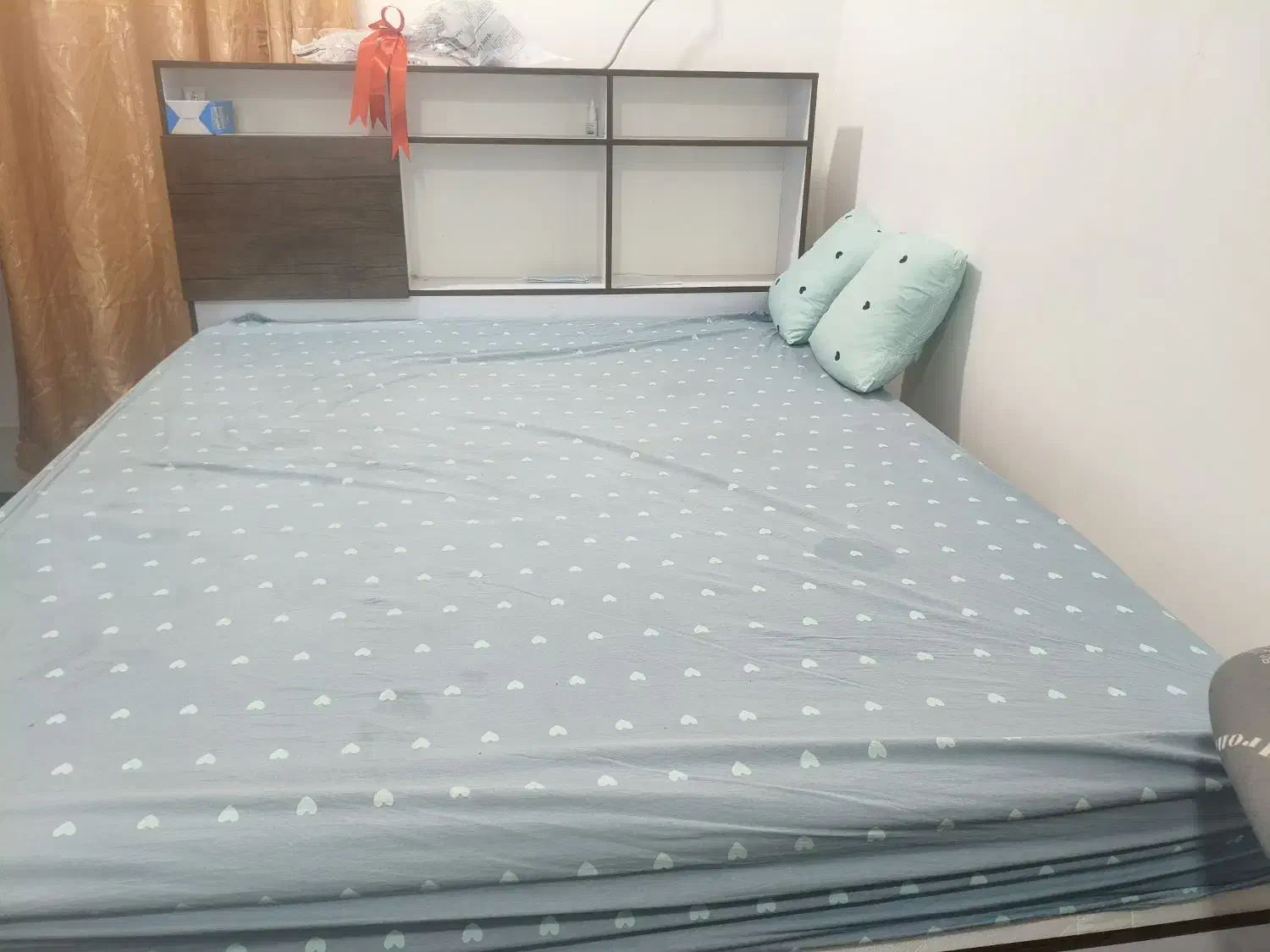 سرویس خواب دونفره با تشک.جنس تخت ام دی آف ترک هست.|تخت و سرویس خواب|برازجان, |دیوار