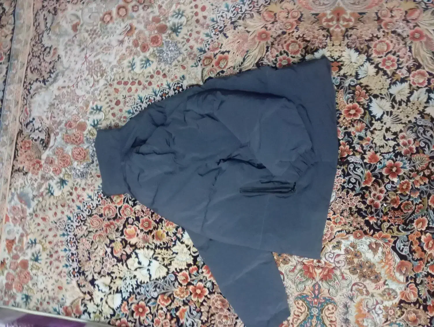 کاپشن|لباس|قرچک, شهرک الحدید|دیوار