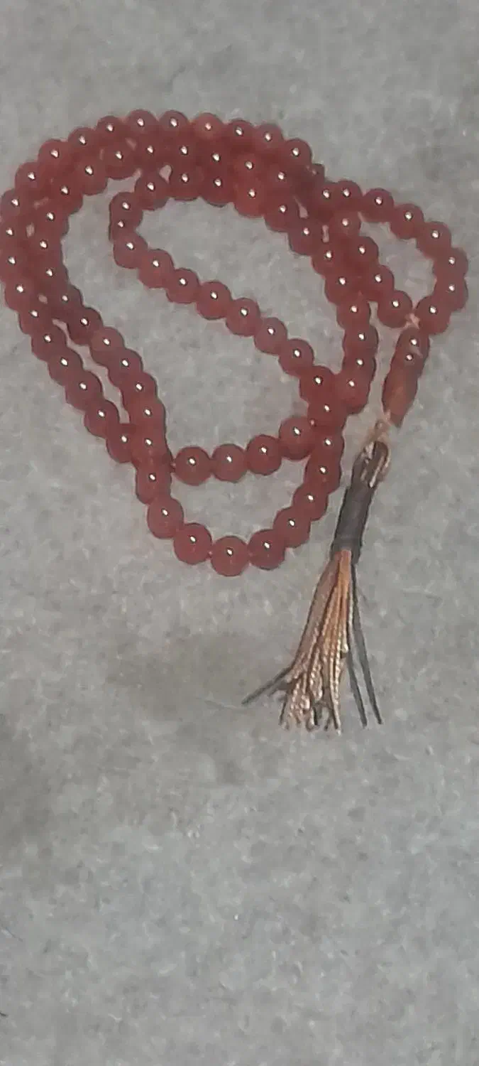 تسبیح حقیق قرمز|کلکسیون اشیاء عتیقه|کرمان, |دیوار